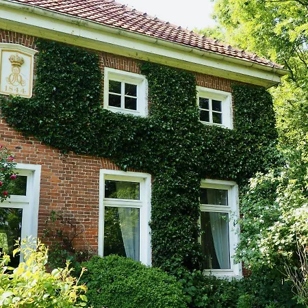 Grashaus Und Meer - Anwesen Am Deich